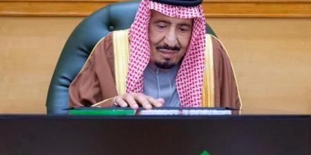 خادم الحرمين يفتتح مشروع قطار الرياض