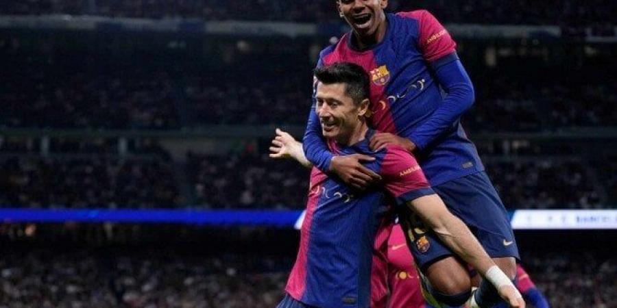 برشلونة يعلن تفاصيل إصابة لامين يامال وليفاندوفسكي