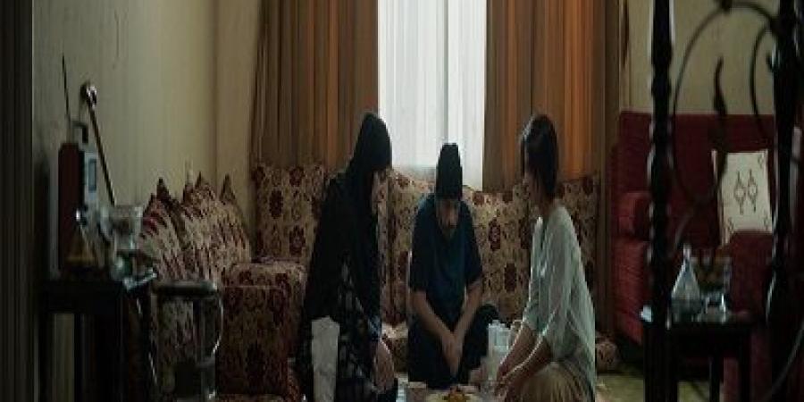 العرض العالمي الأول لفيلم "ثقوب" بمهرجان القاهرة السينمائي اليوم