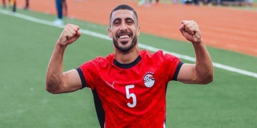 والد ربيعة: الأسرة بالكامل تشجع الأهلي.. ونجلي ترك عقد قرانه من أجل المنتخب