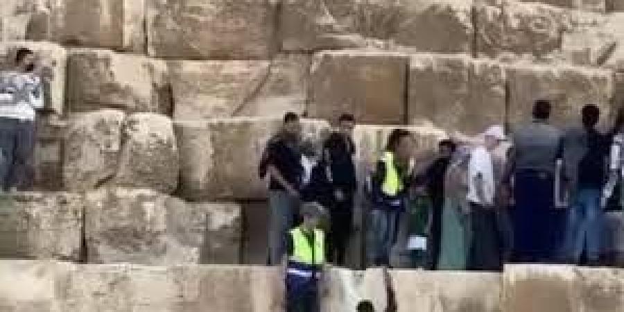 بالتفاصيل.. حقيقة تكسير أحجار الهرم الأكبر بمصر.. وتعليق وزارة الآثار